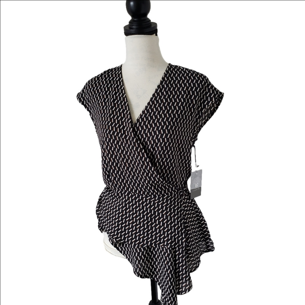 🥂🖤Vince camuto blouse size sx black